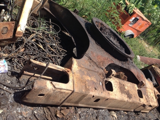 ขาย เฟรม KOMATSU PC200-8