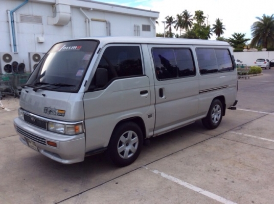 ขายรถตู้นิสสัน เออแวน ปี 93 เครื่อง 2.7 เกียร์ธรรมดา พวงมาลัยเพาเวอร์ เบาะหนังสามแถว แอร์ราว หน้า-หลัง ตัวถังเดิมๆ สีเต็ม มีริ้วรอยใช้งานบ้าง เครื่องแน่น ช่วงล่างนิ่มนวล พร้อมใช้