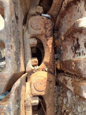 ขาย โซ่พร้อมใบ KOMATSU PC-300-7ตามสภาพ ขาย โซ่พร้อมใบ KOMATSU PC-300-7ตามสภาพ