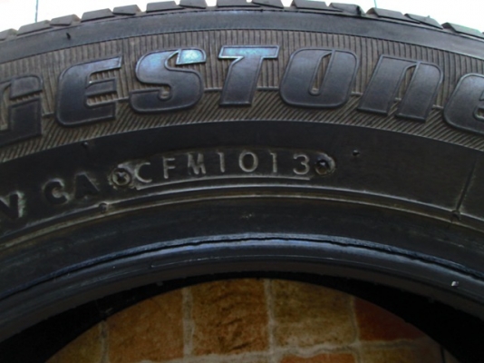 ขายยาง BRIDGESTONE 185-60-15 ปี13 ดอกแน่นๆ (1ชุด)