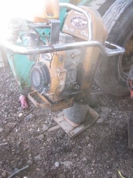 มาให้เลือกสรรอีกแล้วครับ เครื่องตบดิน แบบตบกระโดด หรือ จิ้งโจ้ ราคาเท่าเดิมครับ