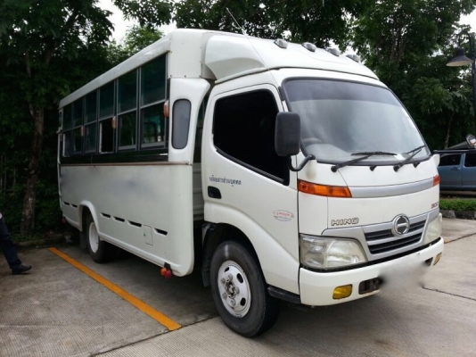 รถฮีโน่ 6 ล้อ ทูโถ่  /  135 แรงม้า. ปี 53  ( รถวิ่ง 21x,xxx กม. )   สนใจติดต่อ 081 - 6079515