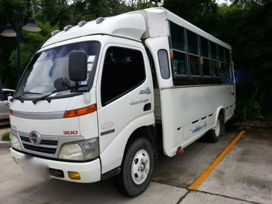 รถฮีโน่ 6 ล้อ ทูโถ่  /  135 แรงม้า. ปี 53  ( รถวิ่ง 21x,xxx กม. )   สนใจติดต่อ 081 - 6079515