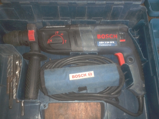 สว่านBosch GBH2-26DFR