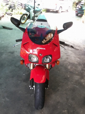ขาย RVF 400 ปี 96 ทะเบียนเเท้ โอนขนส่งได้ ต่อรองคุยกันได้ครับ