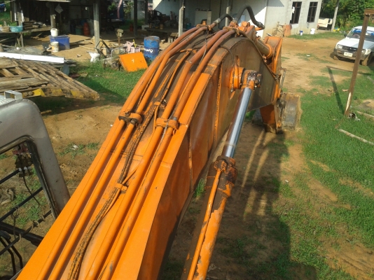 ขายแม็คโครHITASHI EX200-2สภาพพร้อมใช้งาน โซ่สวยช่วงล่างเต็ม เครื่องปั้มดี ไฟฟ้ามีเอกสารเล่มทะเบียน