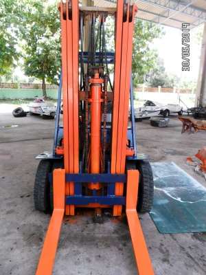 FORKLIFT*TOYOTA*5FD25*เสาฟลูฟรี5.50ม.สไลด์ได้*นำเข้าแท้จากญี่ปุ่นขายด่วนที่โคราช