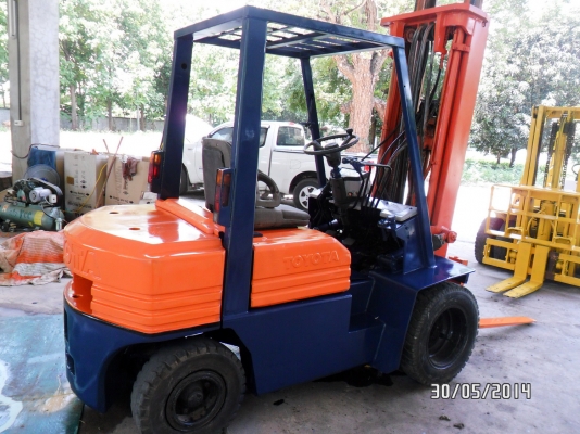 FORKLIFT*TOYOTA*5FD25*เสาฟลูฟรี5.50ม.สไลด์ได้*นำเข้าแท้จากญี่ปุ่นขายด่วนที่โคราช