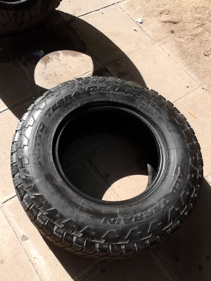 265/70R16 NITTO TERRA GRAPPLER ALL TERRAIN  มี 2 เส้น TEL.081-427-3941