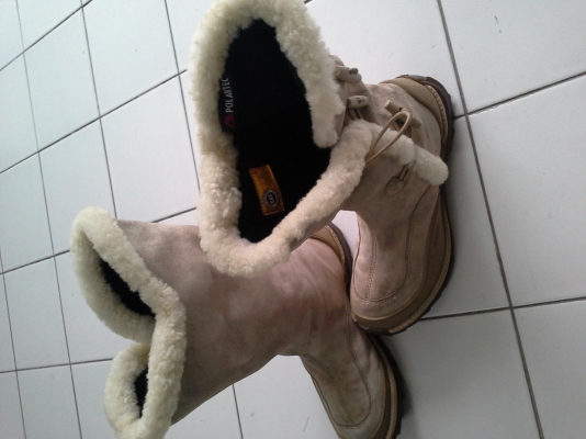 Catterpillar  boot  size 40