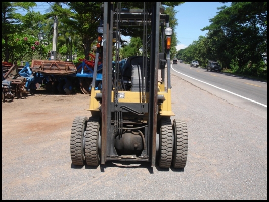 ขาย!!รถยกมิตซู 2.5ตัน เสาสุง4เมตรสภาพเก่านอก ติดLPG ราคาไม่แพงโทรสอบถามได้ครับ