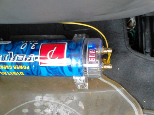 POWER CAPACITOR 12 VOLT   มี 1 เครื่อง TEL.081-427-3941