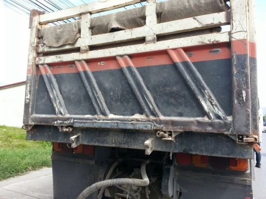 รถฮีโน่ 10 ล้อดั้ม 344 แรงม้า. ปี 53  ( รถวิ่ง 3xx,xxx กม. )   ( ขายแม่ , ลูก )  สนใจติดต่อ  081 - 6079515