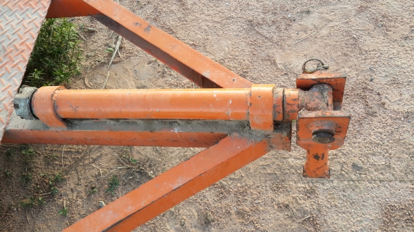 ขาย เทเล่อร์ ลากรถเกี่ยว ราคาเบาๆ