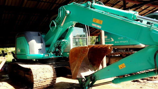 รถเก่านอก sk 135 yy01 สนใจโทร 092-3309229 อี๊ดสองห้อง