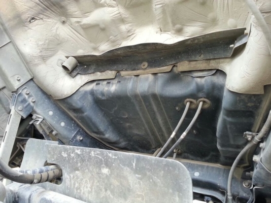 รถฮีโน่ 10 ล้อดั้ม 380 แรงม้า. ปี 54  ( รถวิ่ง 3xx,xxx กม. )  , ( ขายแม่ , ลูก )   สนใจติดต่อ   081 - 6079515