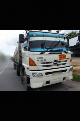 รถฮีโน่ 10 ล้อดั้ม 380 แรงม้า. ปี 54  ( รถวิ่ง 3xx,xxx กม. )  , ( ขายแม่ , ลูก )   สนใจติดต่อ   081 - 6079515