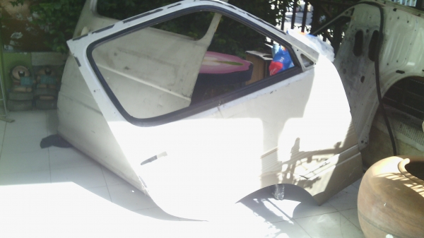 ขายประตู รถตู้หัวจรวด LH112 ,มีประตูหน้า ซ้าย ขวา ประตูข้าง