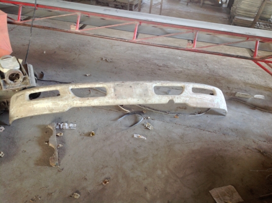 ขายกันชนisuzuเดกก้า6ล้อ