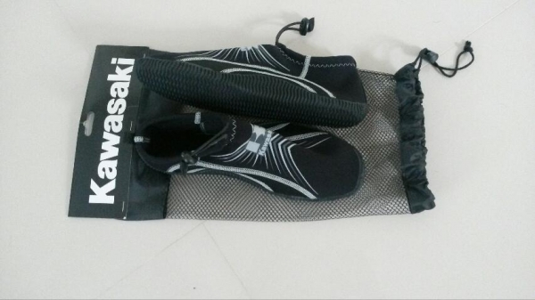 ของเพิ่งเข้า booties รองเท้าเล่น เรือ เจทสกี ใส่ลงน้ำ แห้งไว 1700b.