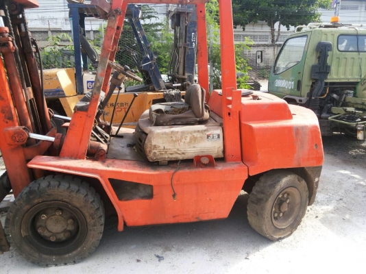 ขายเหมารถโฟลลิฟ2คันขนาด2.5ตันกับ3.5ตันถูกๆ