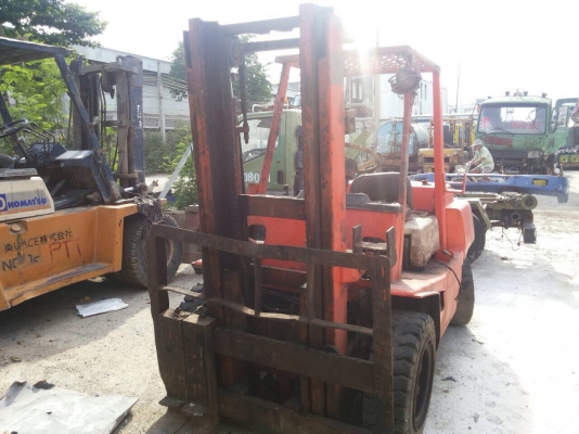 ขายเหมารถโฟลลิฟ2คันขนาด2.5ตันกับ3.5ตันถูกๆ