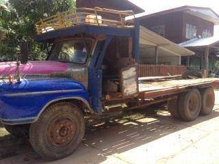 ขายเทเลอร์หัวยาว 1เพลา สภาพพร้อมใช้ ติดต่อได้ที่คุณ อ๊อฟ พิจิตร 086-737-9991