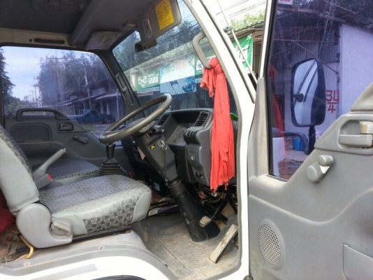 รถอีซุซุ 6 ล้อดั้ม  NKR 100 แรงม้า ปี 49   สนใจติดต่อ 081 - 6079515