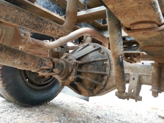 รถอีซุซุ 6 ล้อดั้ม  NKR 100 แรงม้า ปี 49   สนใจติดต่อ 081 - 6079515