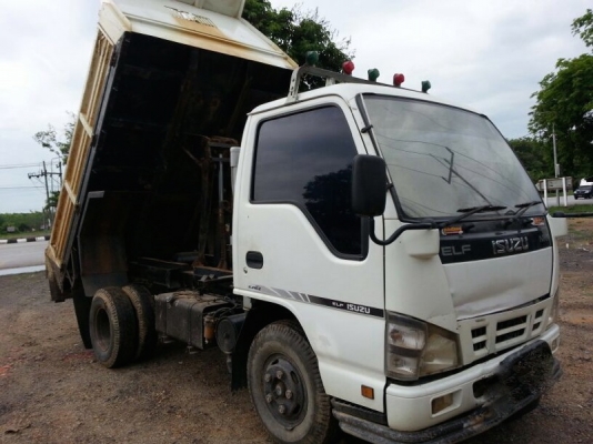 รถอีซุซุ 6 ล้อดั้ม  NKR 100 แรงม้า ปี 49   สนใจติดต่อ 081 - 6079515