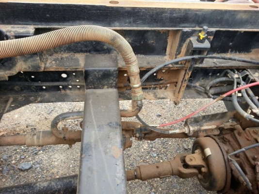 รถอีซุซุ 6 ล้อดั้ม  NKR 100 แรงม้า ปี 49   สนใจติดต่อ 081 - 6079515