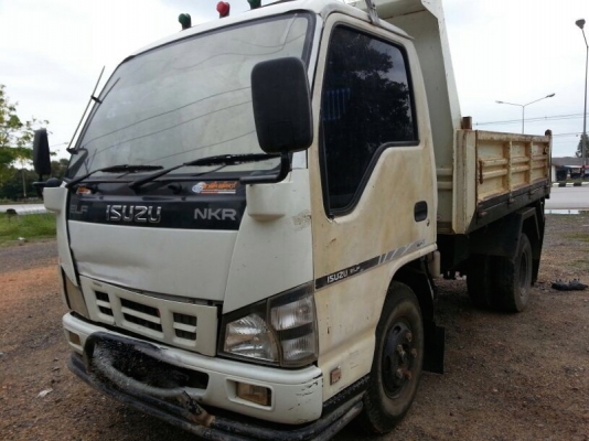 รถอีซุซุ 6 ล้อดั้ม  NKR 100 แรงม้า ปี 49   สนใจติดต่อ 081 - 6079515