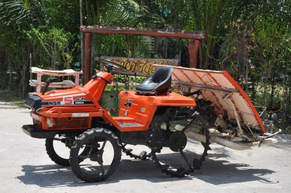 ขายรถดำนาราคาถูก KUBOTA 5แถว สภาพสวยเดิมจากญี่ปุ่นยังไม่เคยใช้ในไทย 45,000เท่านั้น!!