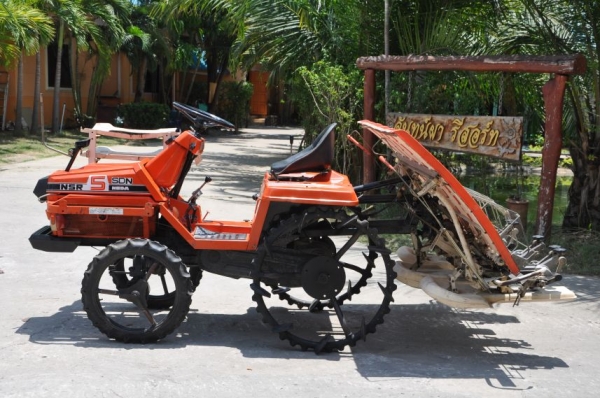 ขายรถดำนาราคาถูก KUBOTA 5แถว สภาพสวยเดิมจากญี่ปุ่นยังไม่เคยใช้ในไทย 45,000เท่านั้น!!