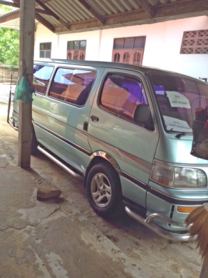 ขายรถตู้ โตโยต้า เครื่อง 2,500 ซีซี