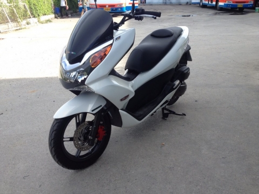 Pcx 150 i ขาย PCX 150 i สี ขาว + ดำ ราคา 52000 บาท
