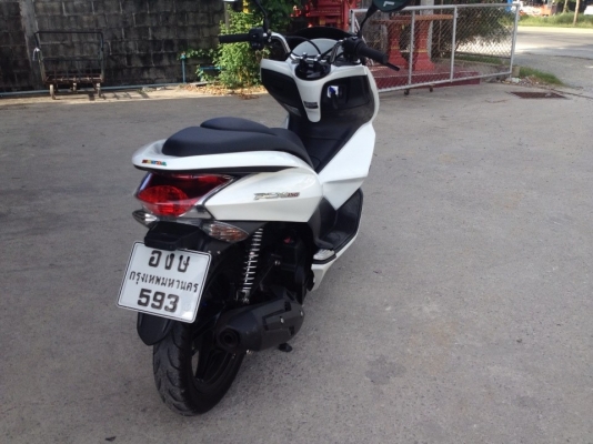 Pcx 150 i ขาย PCX 150 i สี ขาว + ดำ ราคา 52000 บาท