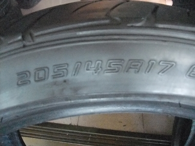Dunlop703 205/45/17 ปี11 Dunlop703 205/45/17 ปี11