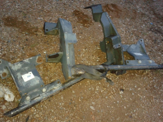 ขายแล้ว ขอบคุณพี่สังวาล ด่านช้าง สุ1000 มากๆครับ  ชุดตักหน้ารถไถฟอร์ด 6610 ตรงรุ่น ยี่ห้อMAILLEUX MX260 อุปกรณ์ครบติดตั้งได้เลยครับ