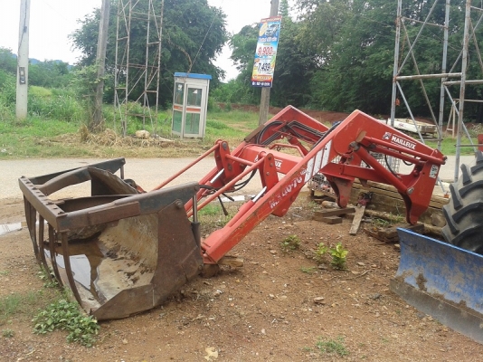 ขายแล้ว  ชุดตักหน้ารถไถฟอร์ด NH40/TS ตรงรุ่น ยี่ห้อMAILLEUX  MX40-70 สภาพสวย ส่งที่อู่ช่างกีแล้ว ขอบคุณโก๊เกียรติ มากครับ