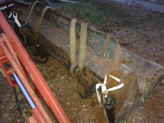 ขายแล้ว  ชุดตักหน้ารถไถฟอร์ด NH40/TS ตรงรุ่น ยี่ห้อMAILLEUX  MX40-70 สภาพสวย ส่งที่อู่ช่างกีแล้ว ขอบคุณโก๊เกียรติ มากครับ