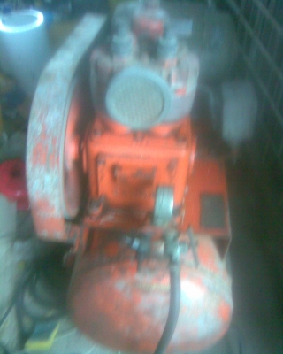 ปั้มลม 120 ลิตรญี่ปุ่น  มอเตอร์ถ่าน