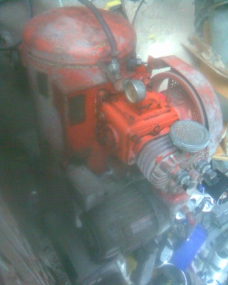 ปั้มลม 120 ลิตรญี่ปุ่น  มอเตอร์ถ่าน