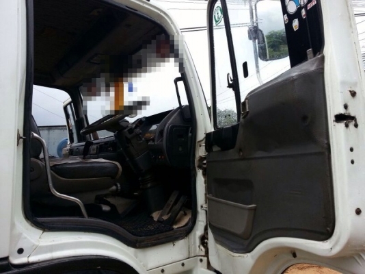 รถฮีโน่ 10 ล้อ ตู้เย็น FL1M 220 แรงม้า. ปี 35 สนใจติดต่อ 081 6079515 รถฮีโน่ 10 ล้อ ตู้เย็น FL1M 220 แรงม้า. ปี 35 สนใจติดต่อ 081 6079515