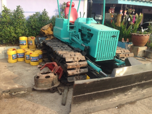 ขาย D2-5 20 P สภาพสวย พร้อมใช้งาน เครื่องดี ช่วงล่างดี ใบแทร็กเต็ม ราคาต่อรองได้