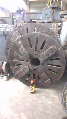 Sell> ขายหัวจับ 4 จับแท่นกลึง ขนาดใหญ่ โต 70cm. - 27.5" นิ้ว สภาพดี ราคาถูก กำแพงแสน นครปฐมครับผม