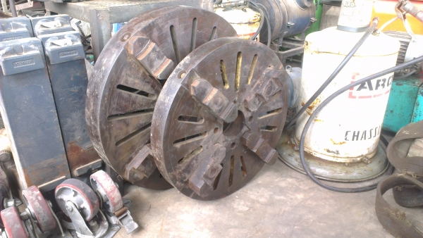 Sell> ขายหัวจับ 4 จับแท่นกลึง ขนาดใหญ่ โต 70cm. - 27.5" นิ้ว สภาพดี ราคาถูก กำแพงแสน นครปฐมครับผม