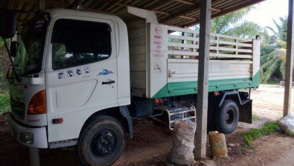 ฮีโน่ 6 ล้อดั้ม 170 แรงม้า. ปี 51  สนใจติดต่อ 081 - 6079515