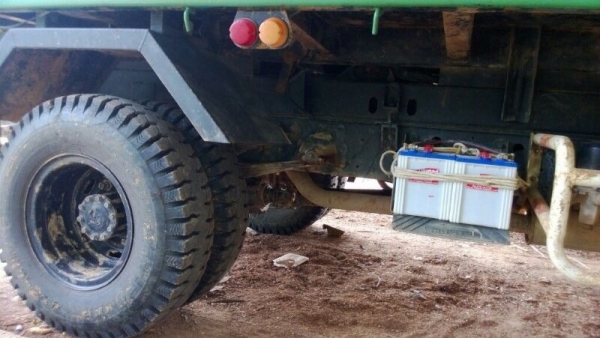 ฮีโน่ 6 ล้อดั้ม 170 แรงม้า. ปี 51  สนใจติดต่อ 081 - 6079515