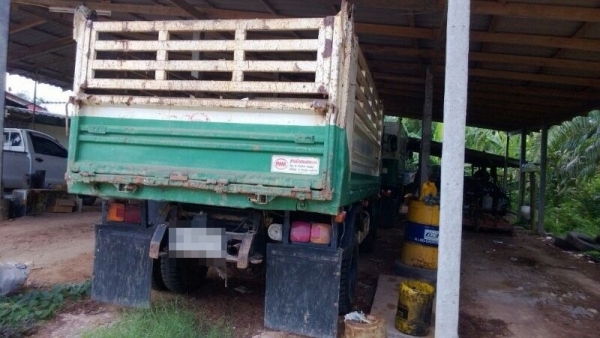 ฮีโน่ 6 ล้อดั้ม 170 แรงม้า. ปี 51  สนใจติดต่อ 081 - 6079515